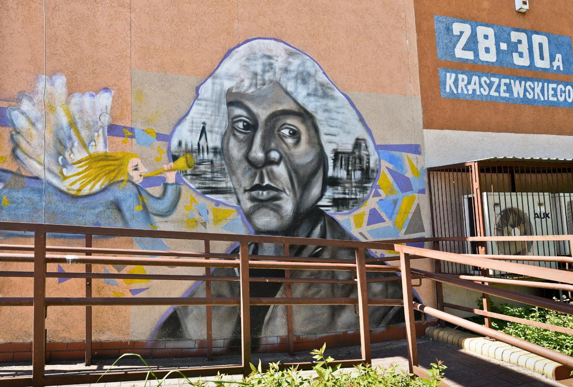 By Rentoom Torun